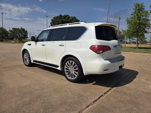 Used 2015 INFINITI QX80 4WD w/ Deluxe Technology Package image 6