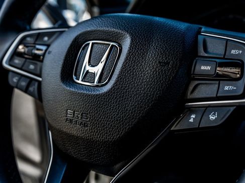 Used 2018 Honda Accord Sport image 27