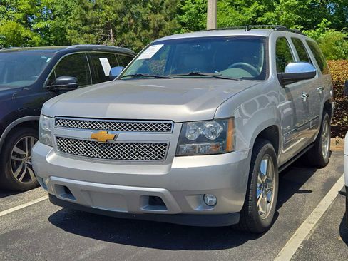 Used 2014 Chevrolet Tahoe LTZ image 3