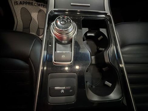 Used 2019 Ford Edge SEL w/ Cold Weather Package image 21