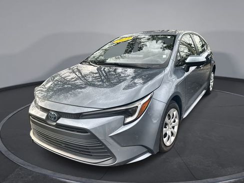 Used 2024 Toyota Corolla LE image 1