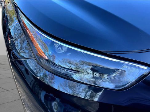 Used 2023 Toyota Highlander XLE AWD/4WD image 26