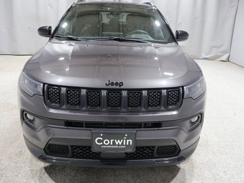 Used 2023 Jeep Compass Latitude AWD/4WD image 9