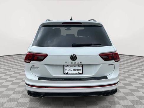 Used 2024 Volkswagen Tiguan SE R-Line AWD/4WD image 6