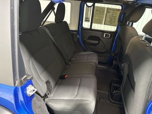 Used 2021 Jeep Wrangler Unlimited Sport image 28