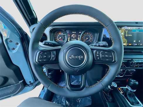 Used 2024 Jeep Wrangler Sport S image 11