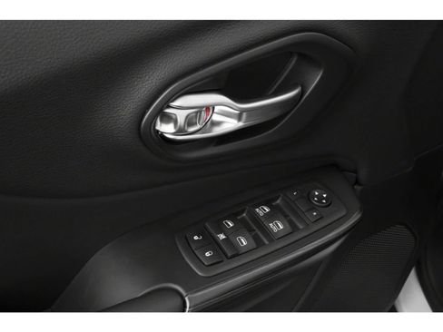 Used 2015 Jeep Cherokee Trailhawk w/ Comfort/Convenience Group AWD/4WD image 14
