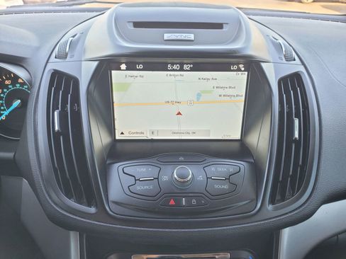 Used 2016 Ford Escape SE w/ SE Chrome Package image 16