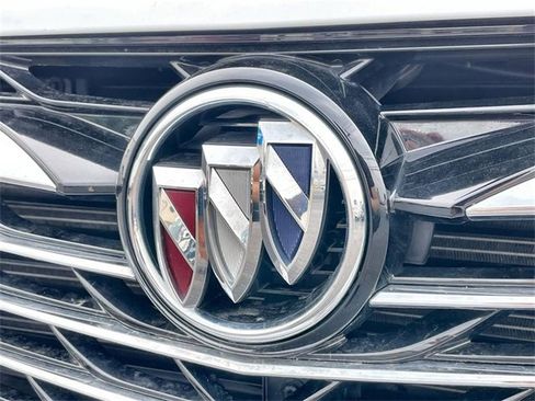 Used 2022 Buick Enclave Essence image 30