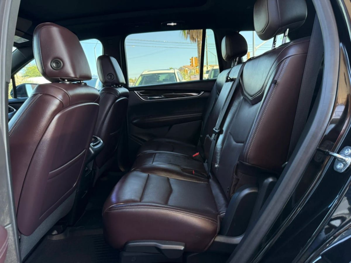 Used 2020 Cadillac XT6 Premium Luxury FWD image 45