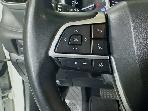 Used 2022 Toyota Highlander XLE FWD image 16