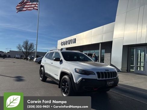 Used 2021 Jeep Cherokee Trailhawk image 1