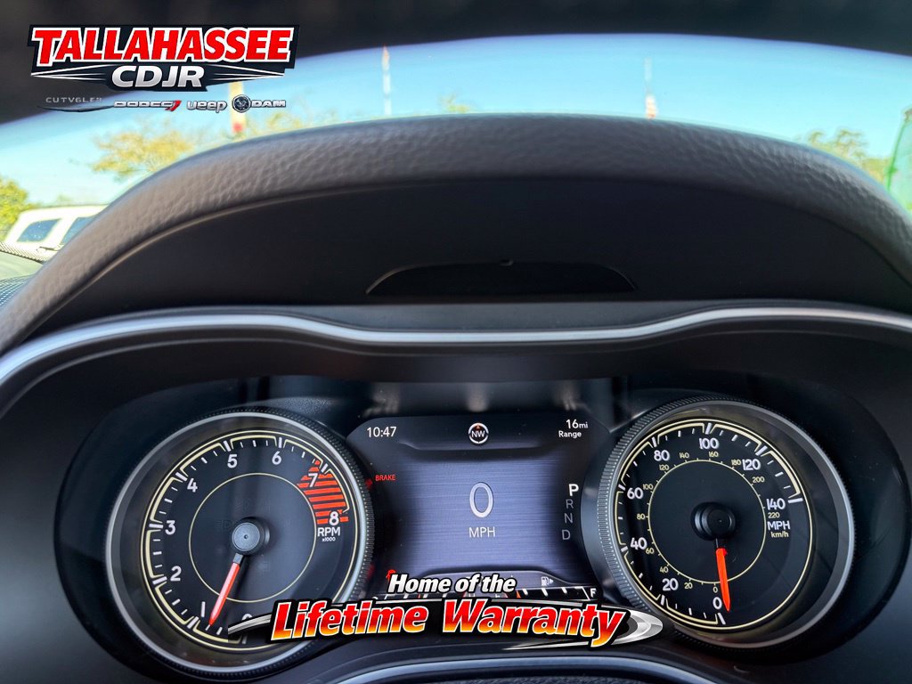 Used 2022 Jeep Cherokee Trailhawk w/ Comfort/Convenience Group AWD/4WD image 26