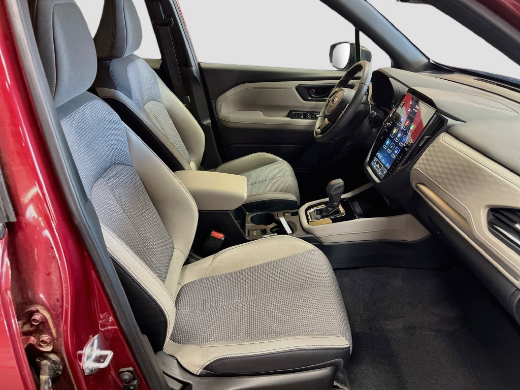 Used 2025 Subaru Forester Premium AWD/4WD image 27