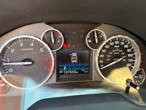 Used 2017 Toyota Tundra SR5 RWD image 16