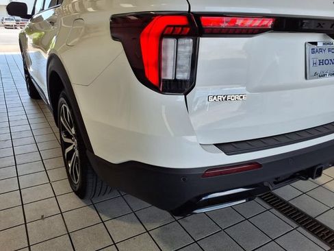 Used 2025 Ford Explorer ST-Line AWD/4WD image 21