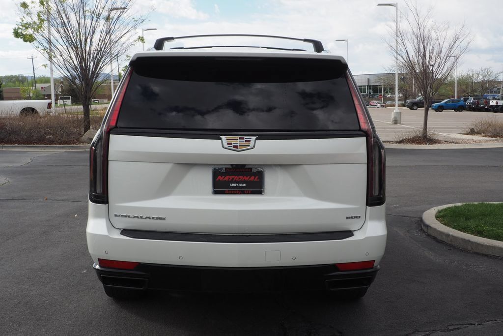 Used 2023 Cadillac Escalade Sport Platinum AWD/4WD image 4