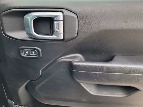 Used 2022 Jeep Wrangler Unlimited Sport image 13