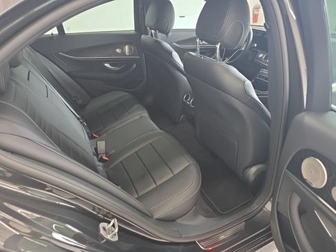 Used 2023 Mercedes-Benz E 350 4MATIC Sedan image 12