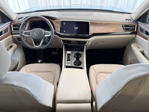 New 2026 Volkswagen Atlas SE FWD image 16