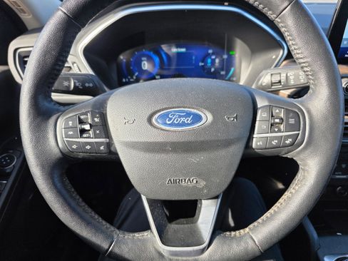 Used 2020 Ford Escape Titanium w/ Titanium Premium Package 2.0 image 9