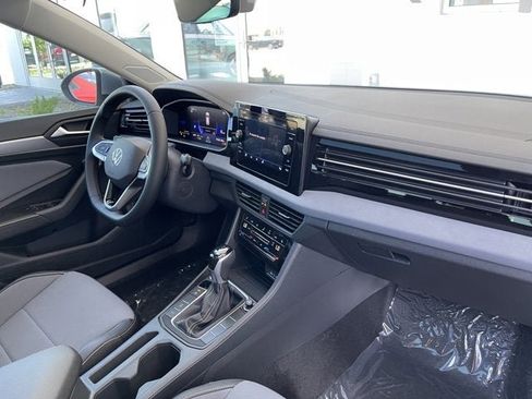 New 2025 Volkswagen Jetta SE image 30