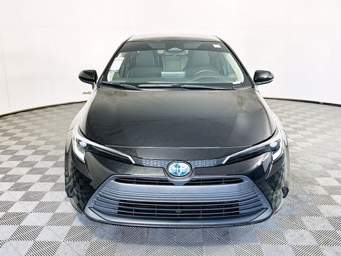 Used 2024 Toyota Corolla LE FWD image 8