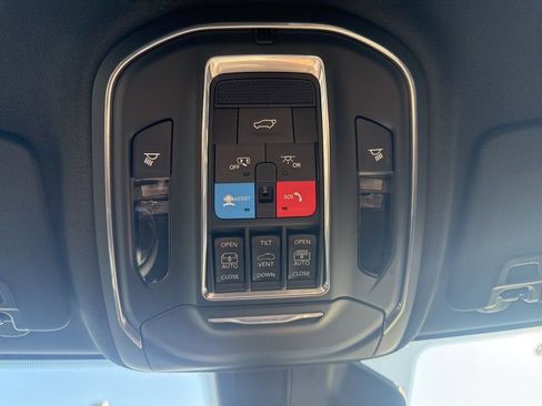 New 2026 Jeep Grand Cherokee L Limited w/ Limited Altitude Package AWD/4WD image 26