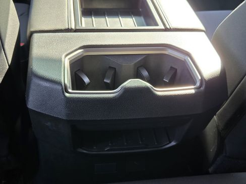 Used 2022 Toyota Tundra SR5 w/ SR5 Convenience Package image 12