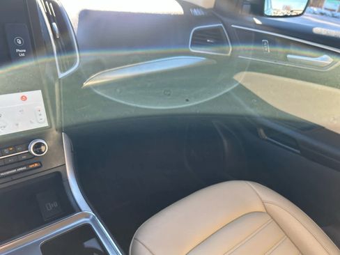 Used 2022 Ford Edge SEL w/ Convenience Package image 27