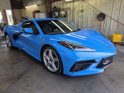 Used 2023 Chevrolet Corvette Stingray Coupe w/ 1LT RWD image 4