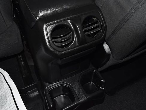 Used 2020 Jeep Wrangler Sport S image 27