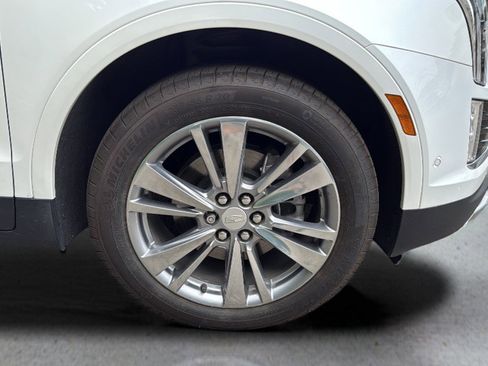 Certified 2024 Cadillac XT5 Premium Luxury w/ Technology Package AWD/4WD image 16