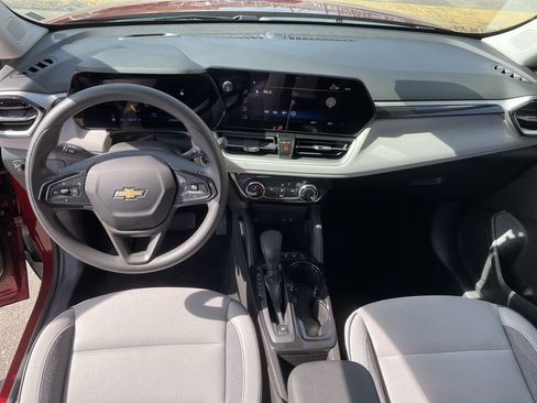 Used 2025 Chevrolet TrailBlazer LT AWD/4WD image 15