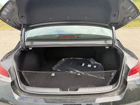 New 2026 Hyundai Elantra Hybrid FWD image 23