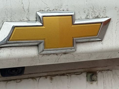 Used 2024 Chevrolet Equinox LT image 9