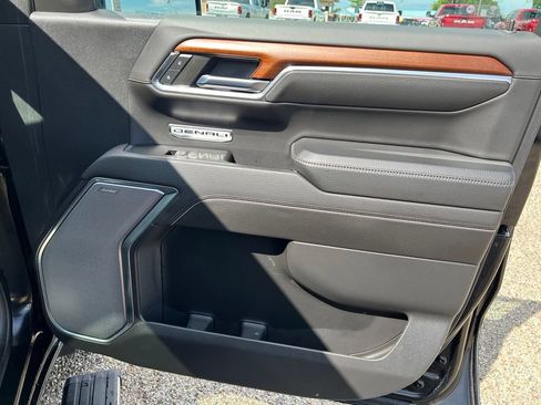 Used 2023 GMC Sierra 1500 Denali AWD/4WD image 13