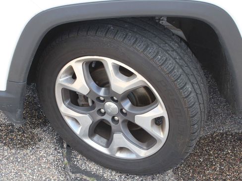 Used 2020 Jeep Compass Limited AWD/4WD image 18
