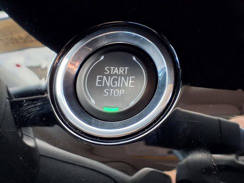 Certified 2025 Buick Envision Preferred AWD/4WD image 29