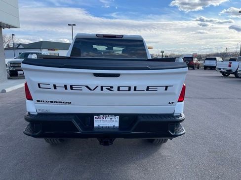 Used 2025 Chevrolet Silverado 1500 LT Trail Boss w/ Dark Appearance Package image 8