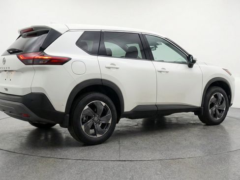 Used 2025 Nissan Rogue SV AWD/4WD image 9