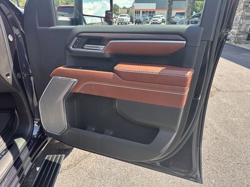 Used 2024 GMC Sierra 2500 Denali Ultimate image 16