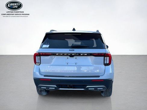 New 2026 Ford Explorer Active w/ Active Comfort Package image 4
