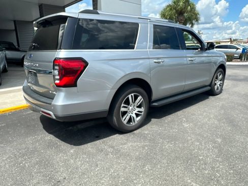 Used 2024 Ford Expedition Max Limited AWD/4WD image 3