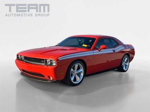 Used 2013 Dodge Challenger R/T image 3