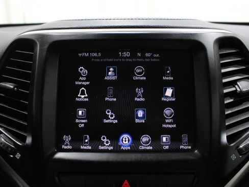 Used 2015 Jeep Cherokee Latitude AWD/4WD image 11