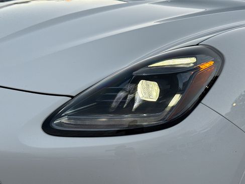 Certified 2024 Maserati Grecale GT image 9