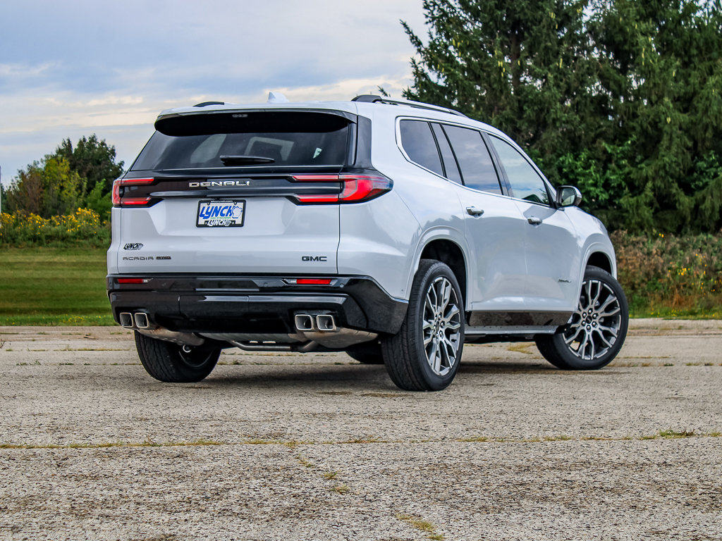 New 2027 GMC Acadia Denali Ultimate w/ LPO, Black Badging Package AWD/4WD image 9