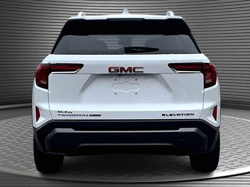 Used 2025 GMC Terrain Elevation w/ Elevation Premium Package image 5