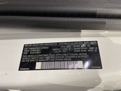 Used 2025 Volvo XC90 B6 Plus image 41